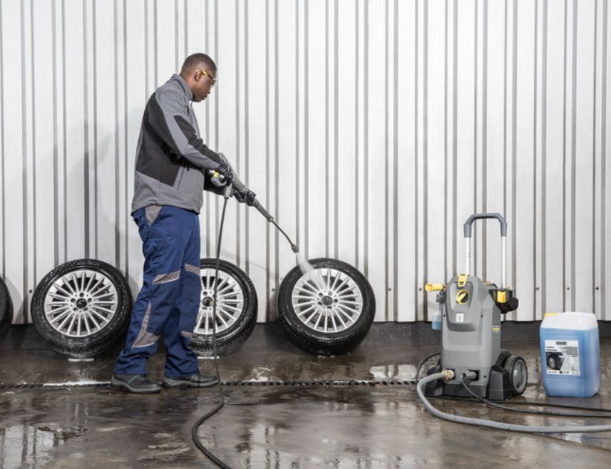 Høyttrykksvasker kaldtvann < 3,6 kW trykk < 150bar